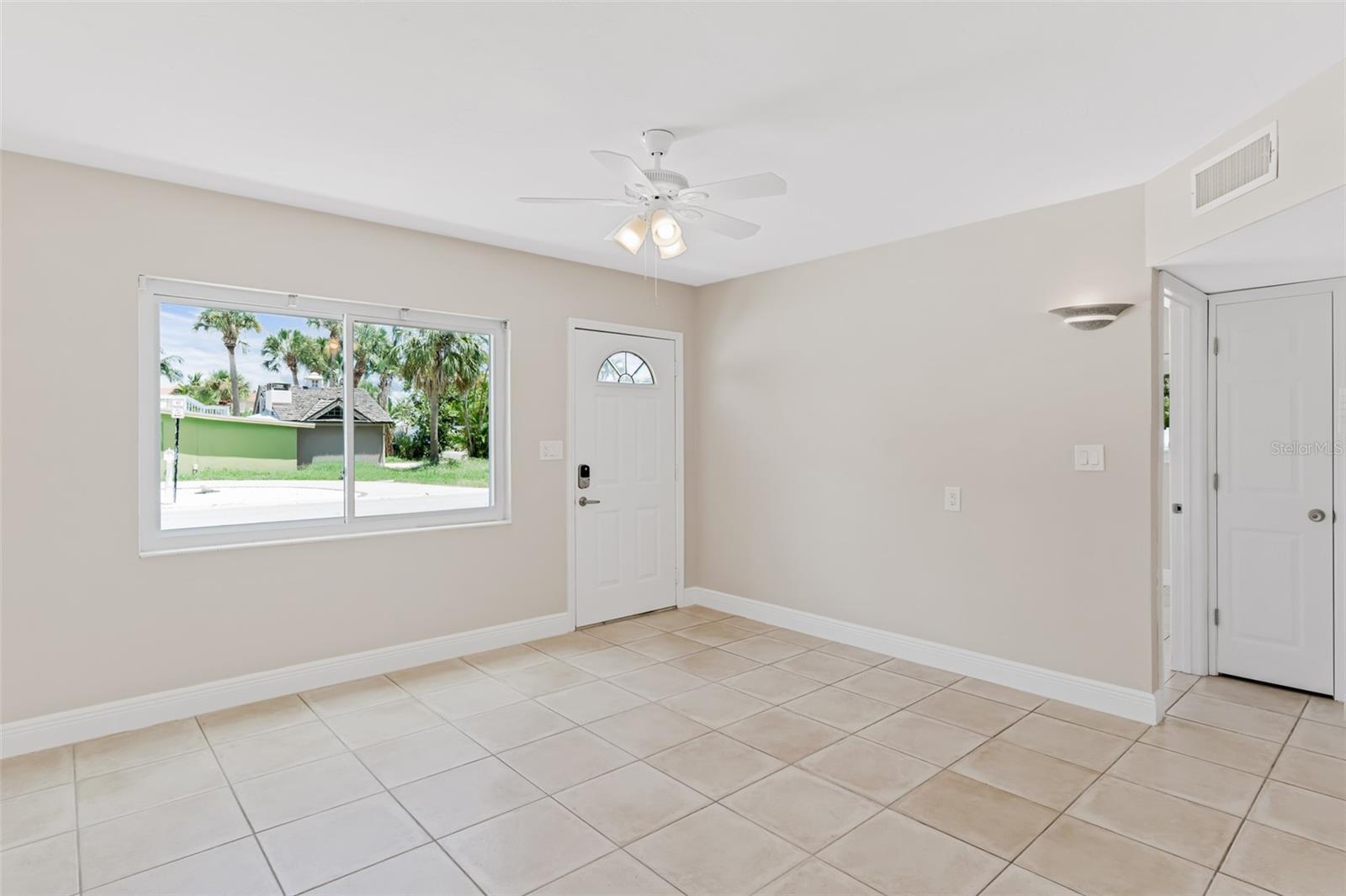 Image 4 of 33 For 211 20th Avenue A