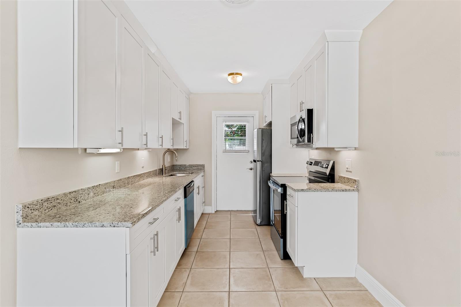 Image 5 of 33 For 211 20th Avenue A
