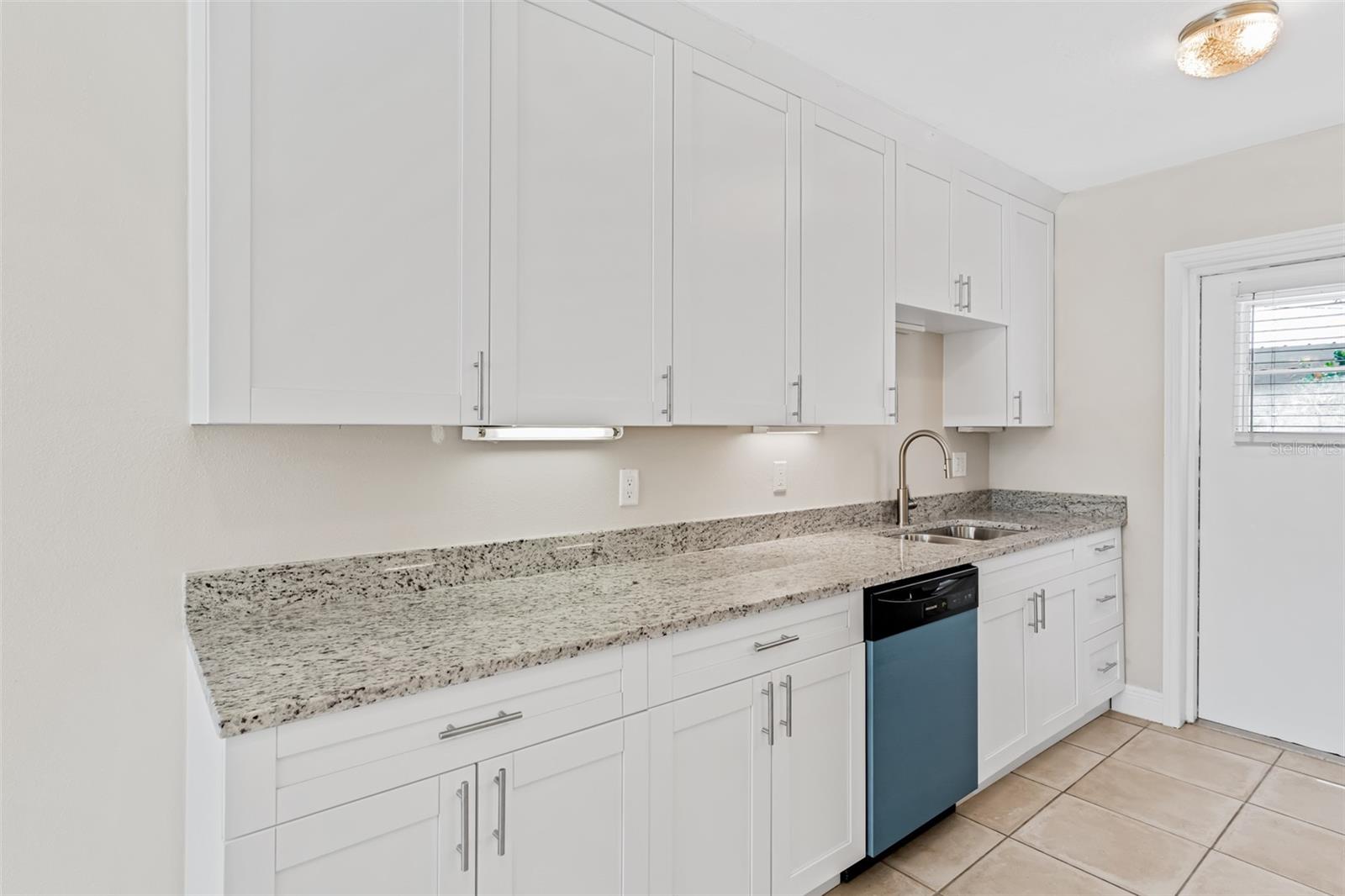 Image 6 of 33 For 211 20th Avenue A