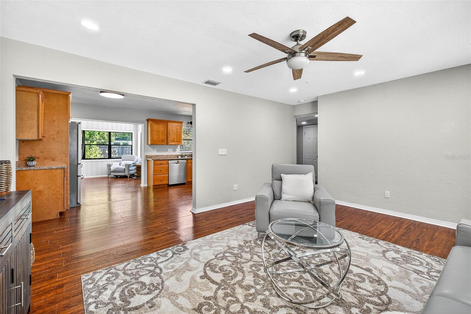 Image 11 of 70 For 206 Forest Park Avenue