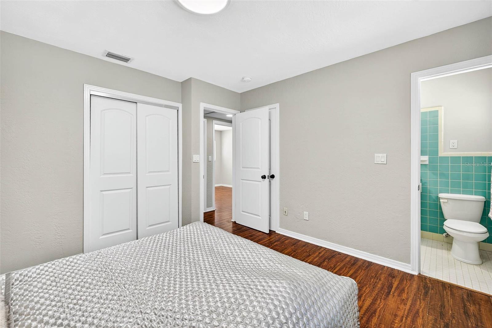 Image 40 of 70 For 206 Forest Park Avenue