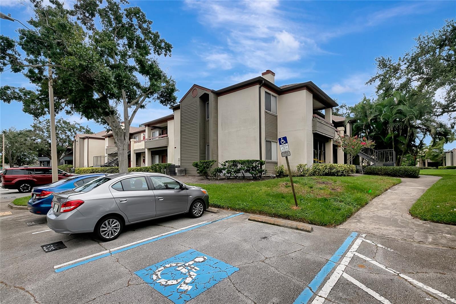 Image 16 of 42 For 10265 Gandy Boulevard N 816