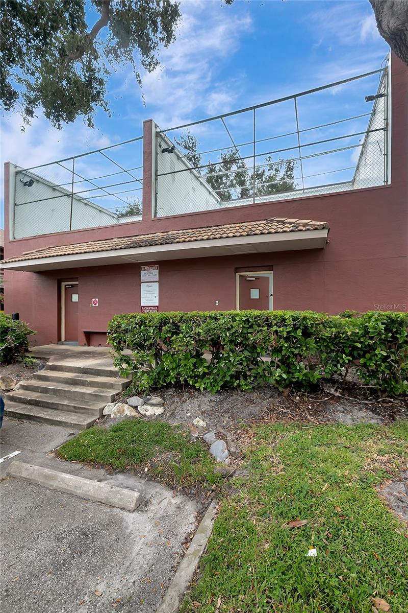 Image 17 of 42 For 10265 Gandy Boulevard N 816