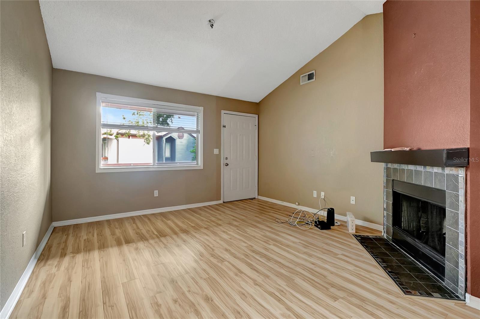 Image 27 of 42 For 10265 Gandy Boulevard N 816