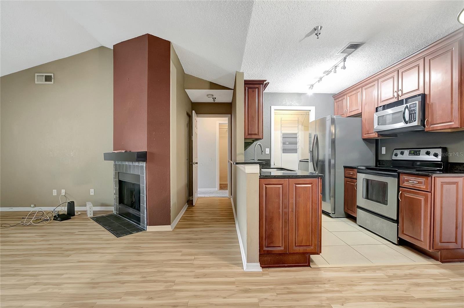 Image 29 of 42 For 10265 Gandy Boulevard N 816
