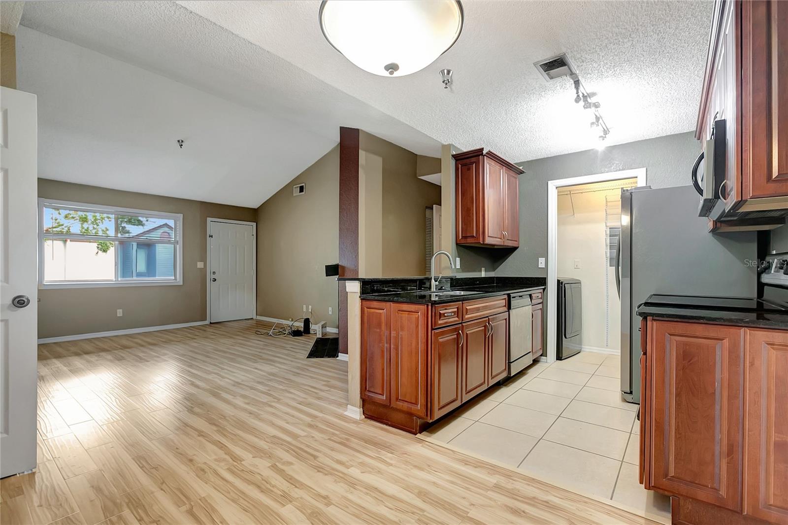 Image 31 of 42 For 10265 Gandy Boulevard N 816