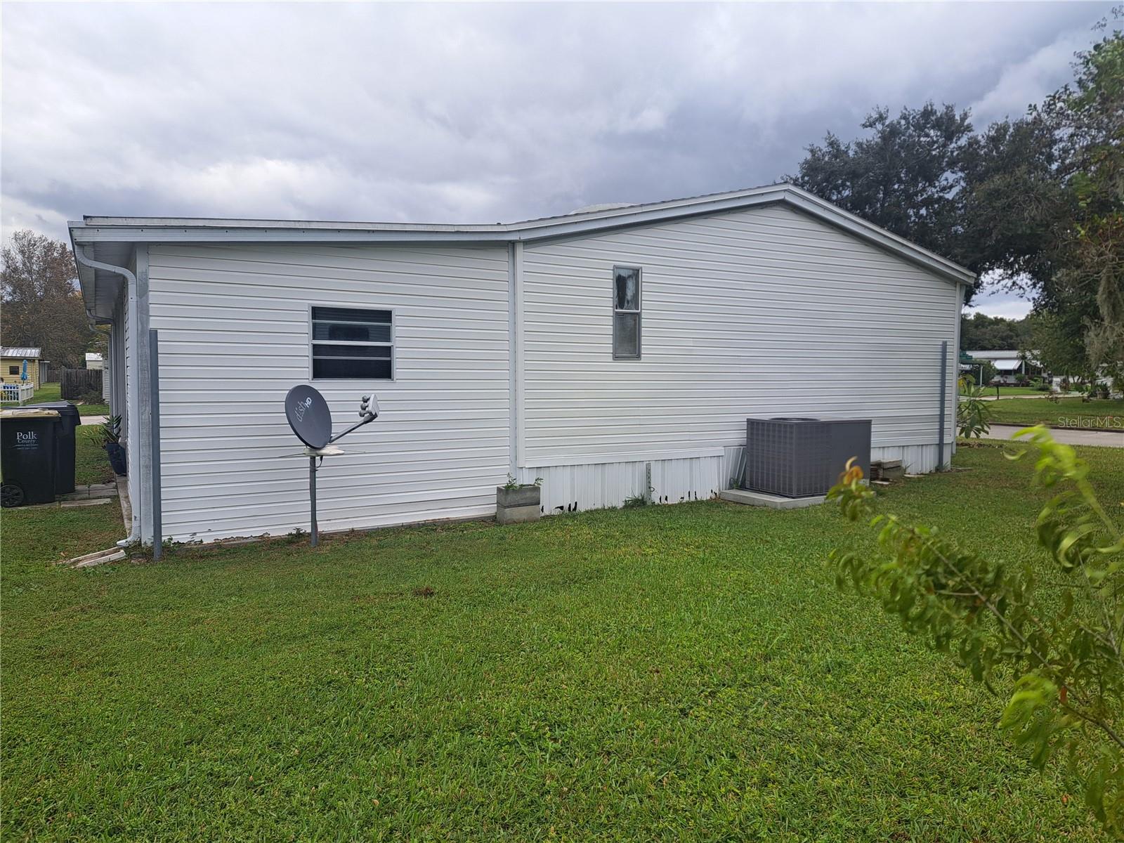 Image 17 of 17 For 447 Oak Ridge W