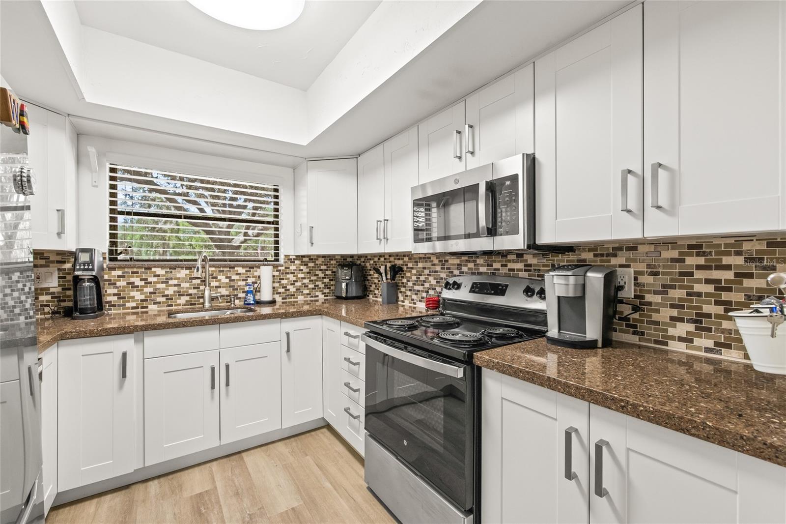 Image 16 of 36 For 9677 86th Avenue
