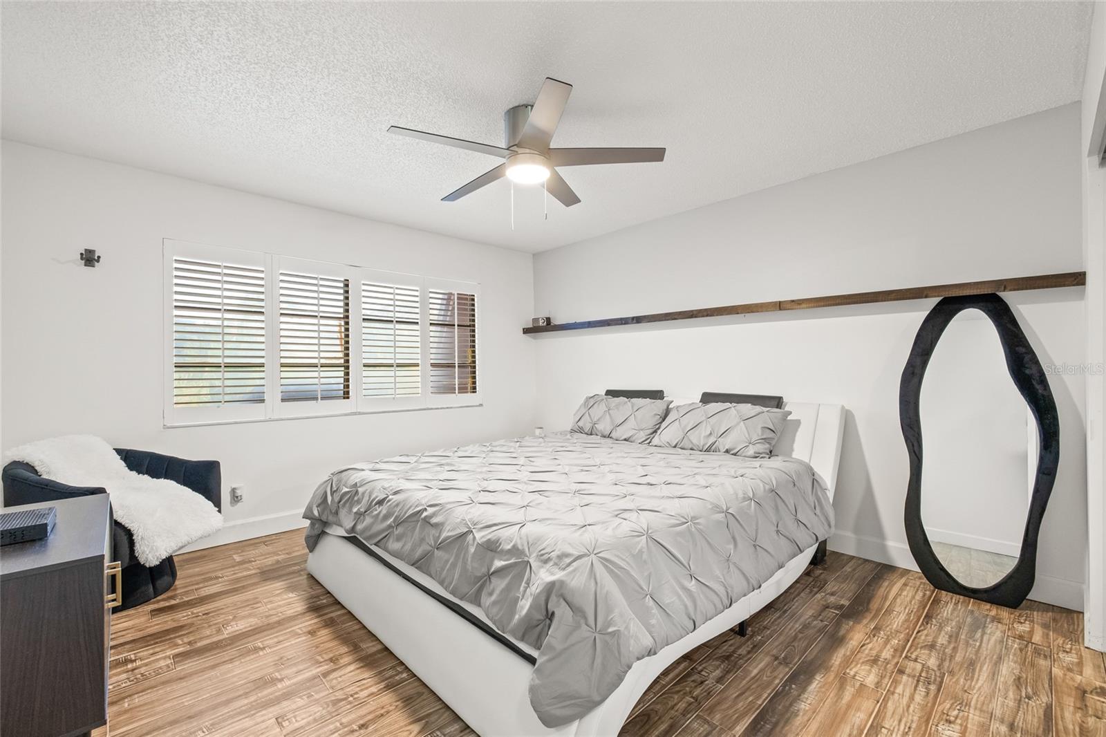 Image 21 of 36 For 9677 86th Avenue