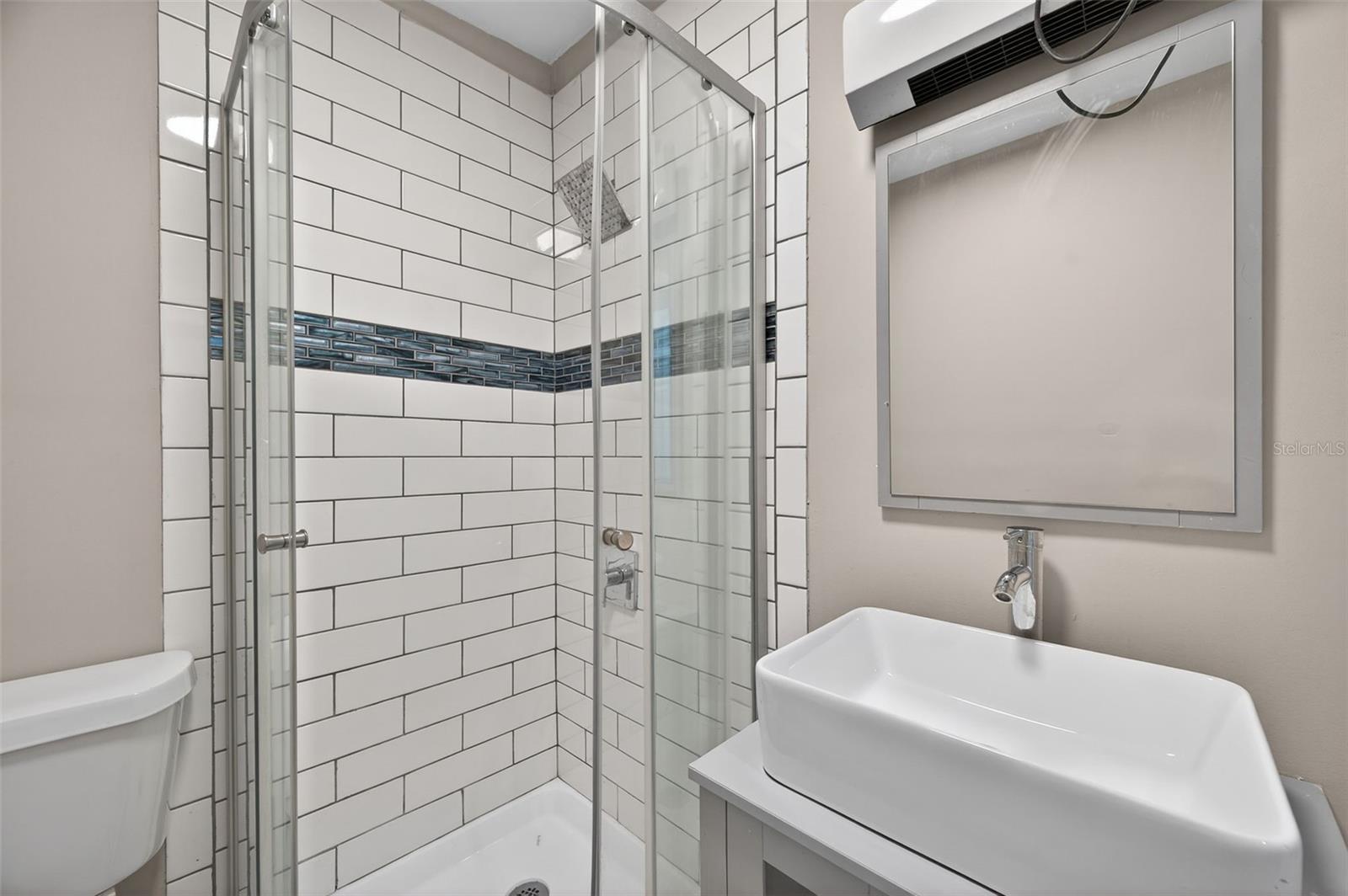 Image 15 of 41 For 2245 17th Avenue S