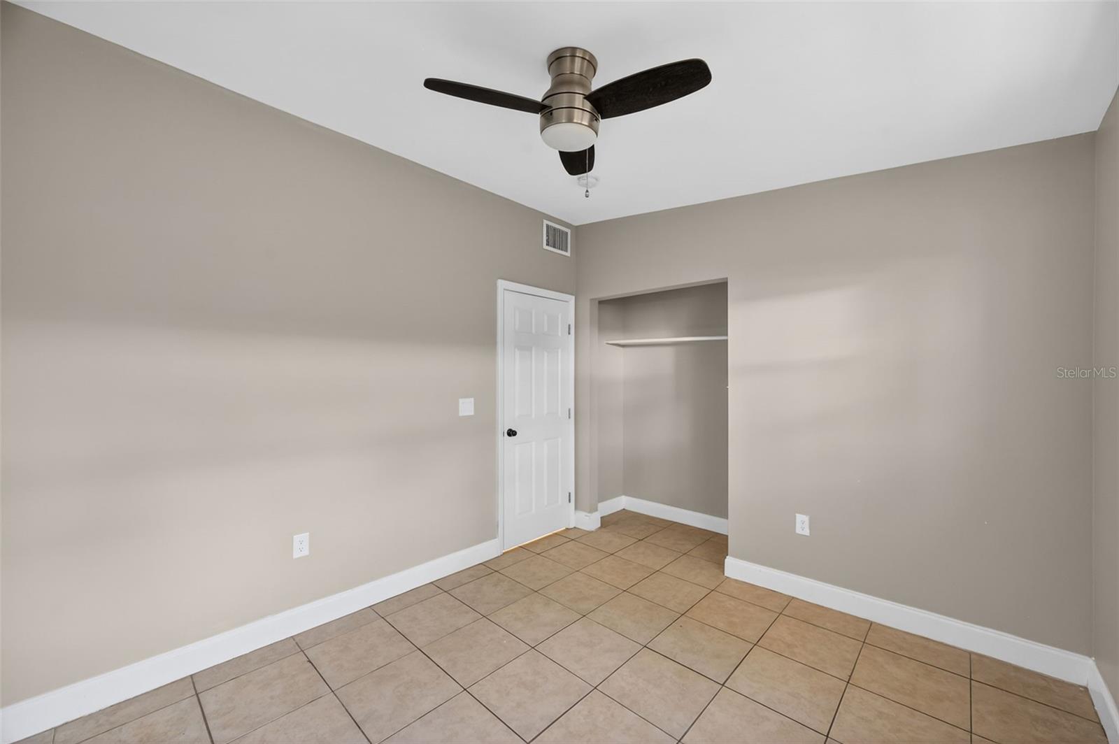 Image 22 of 41 For 2245 17th Avenue S