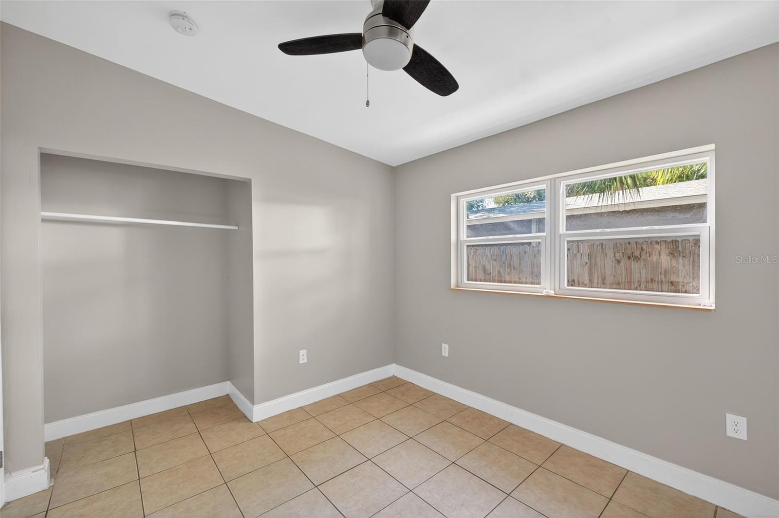 Image 23 of 41 For 2245 17th Avenue S