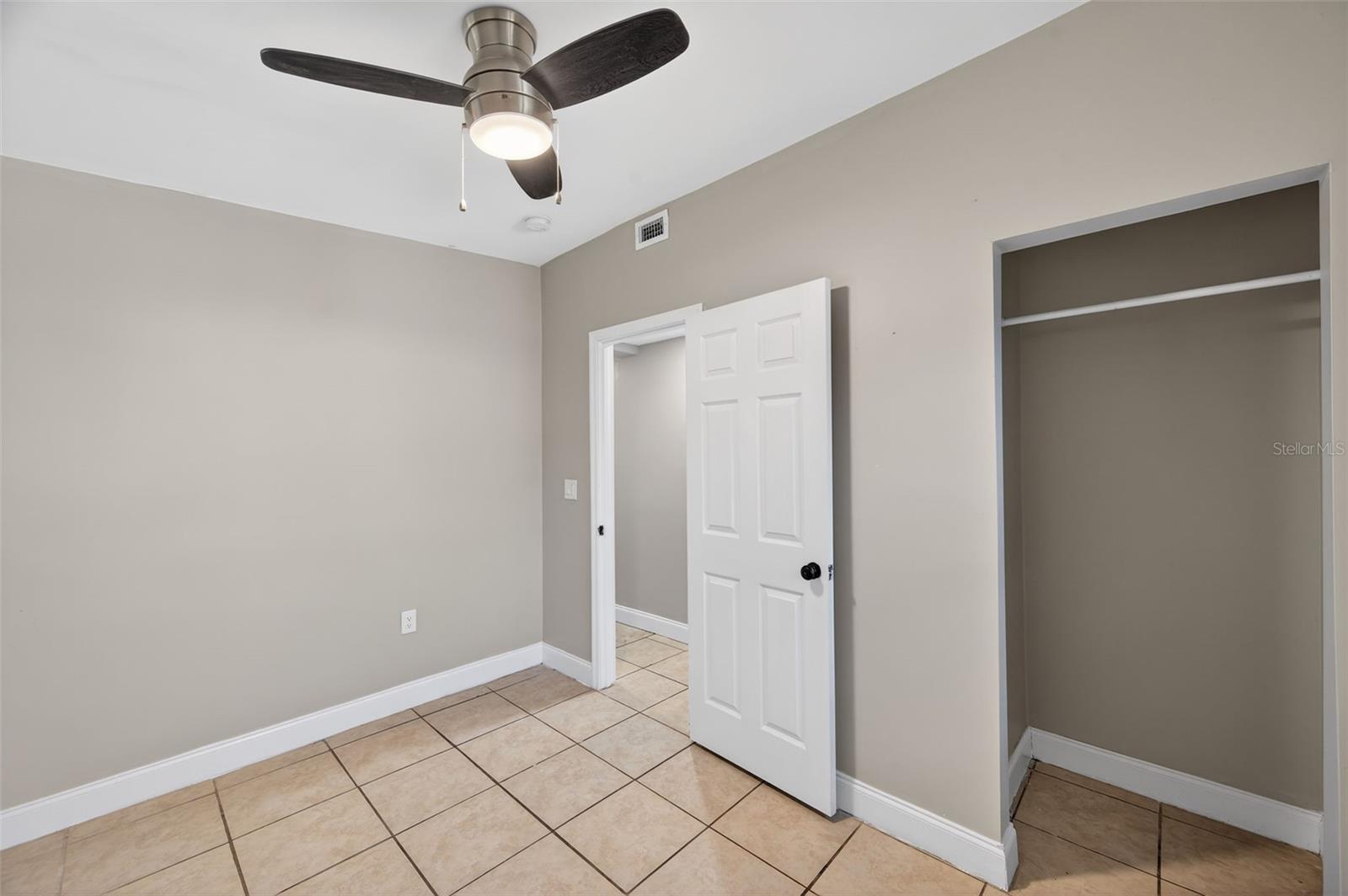 Image 31 of 41 For 2245 17th Avenue S