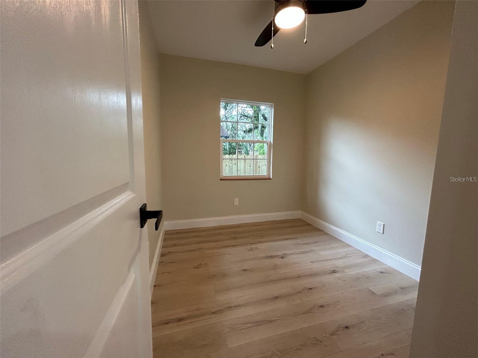 Image 9 of 11 For 2245 17th Avenue S