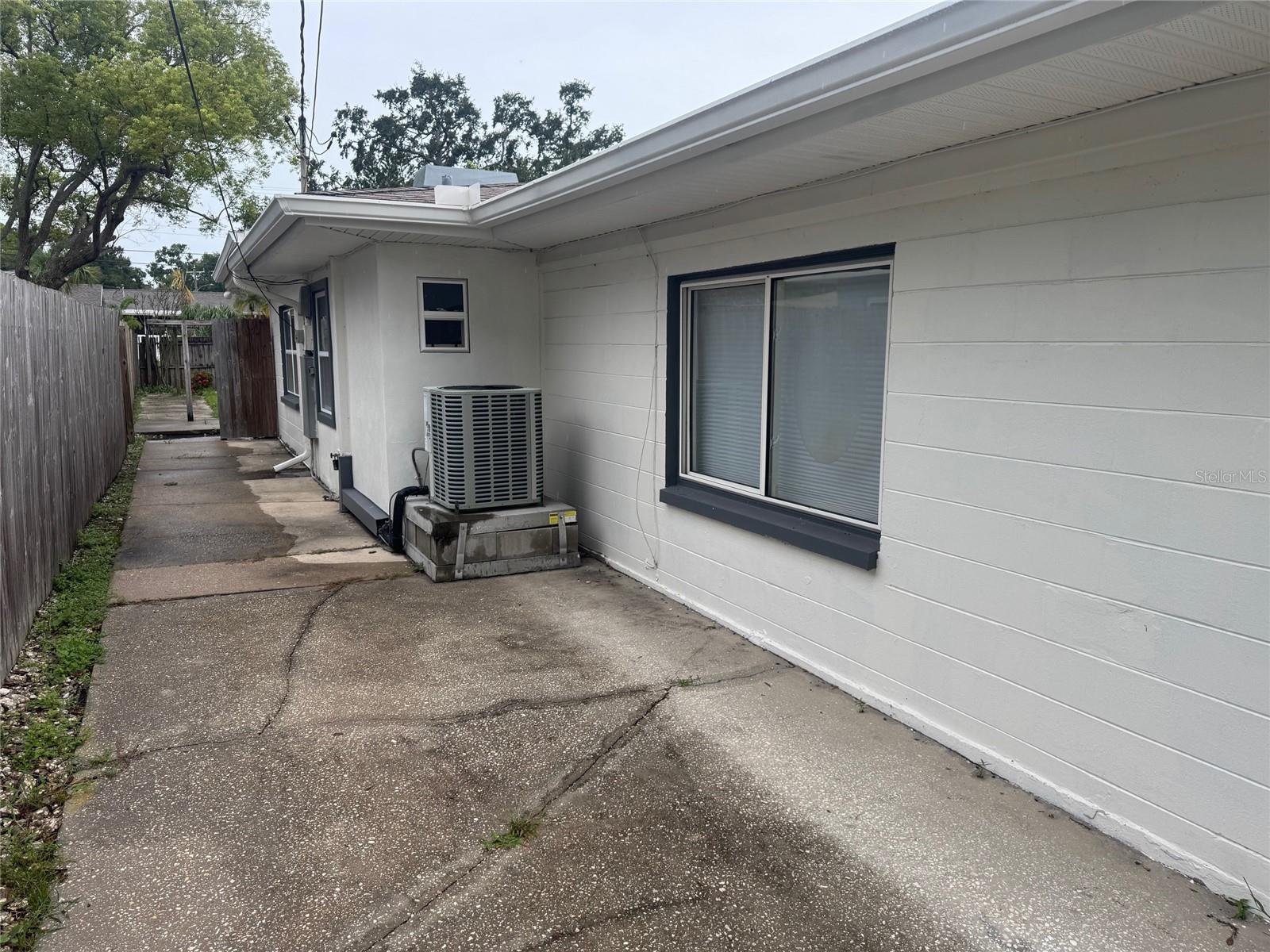 Image 14 of 14 For 1824 Douglas Avenue