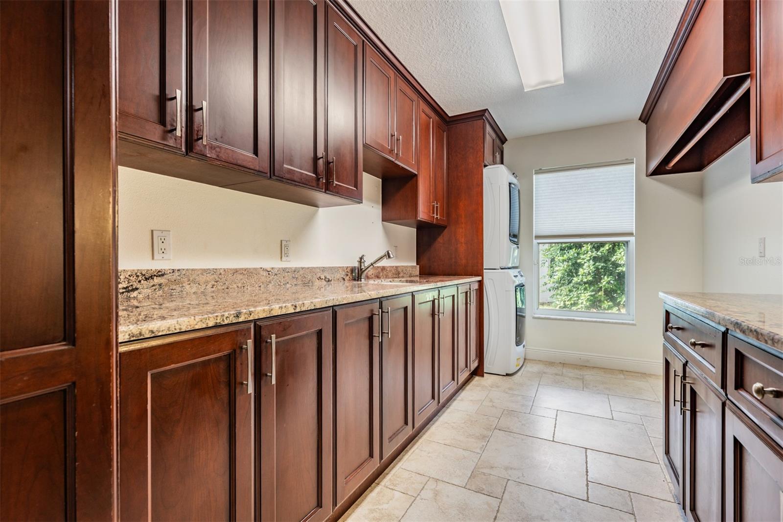 Image 36 of 76 For 1244 Greybrooke Place