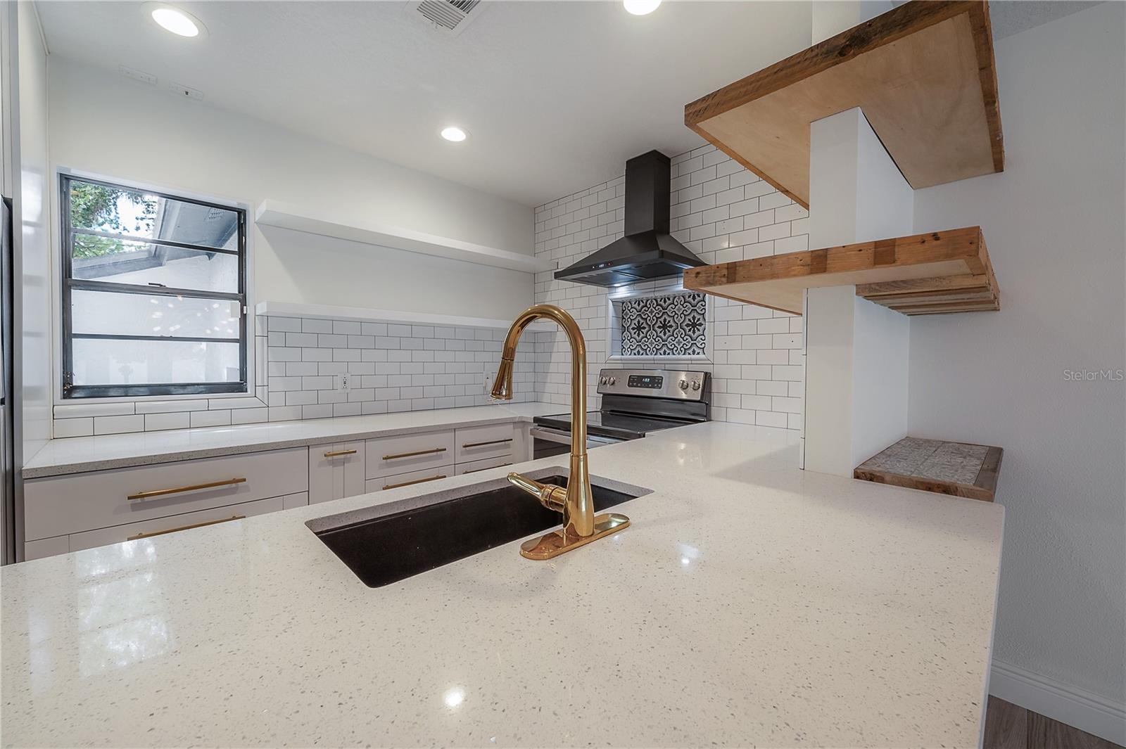 Image 14 of 41 For 4735 Vasconia Street