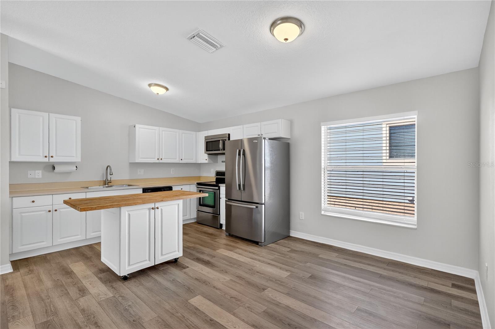 Image 4 of 17 For 3941 9th Avenue N