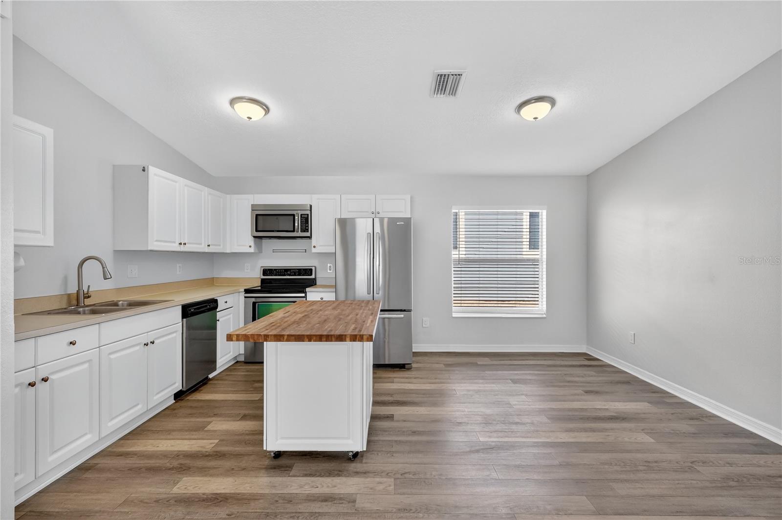 Image 5 of 17 For 3941 9th Avenue N