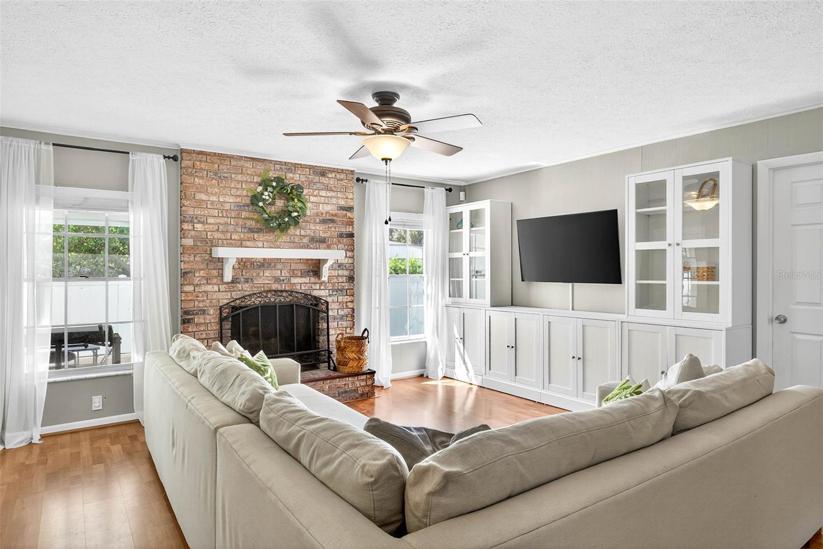 Image 14 of 45 For 723 Grand Circle