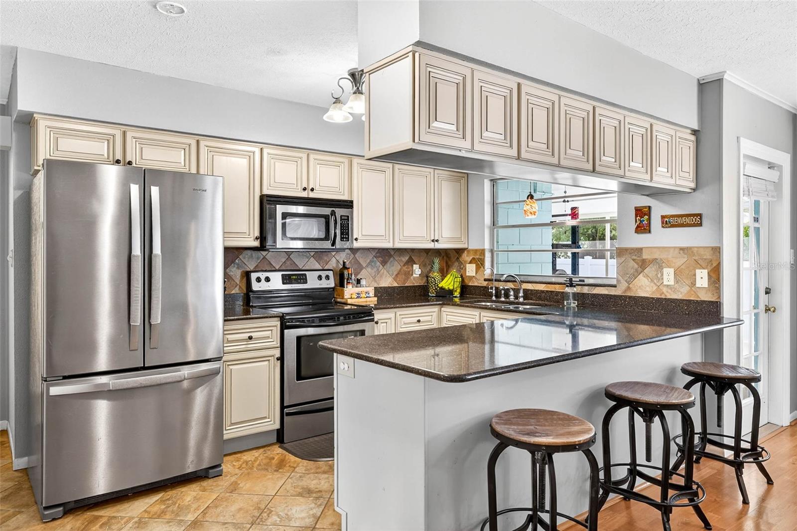 Image 19 of 45 For 723 Grand Circle