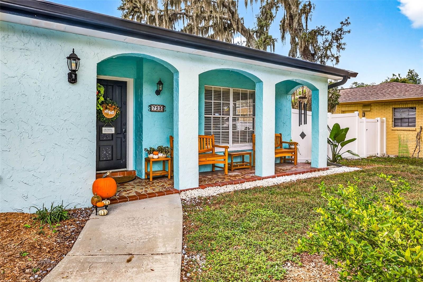 Image 3 of 45 For 723 Grand Circle