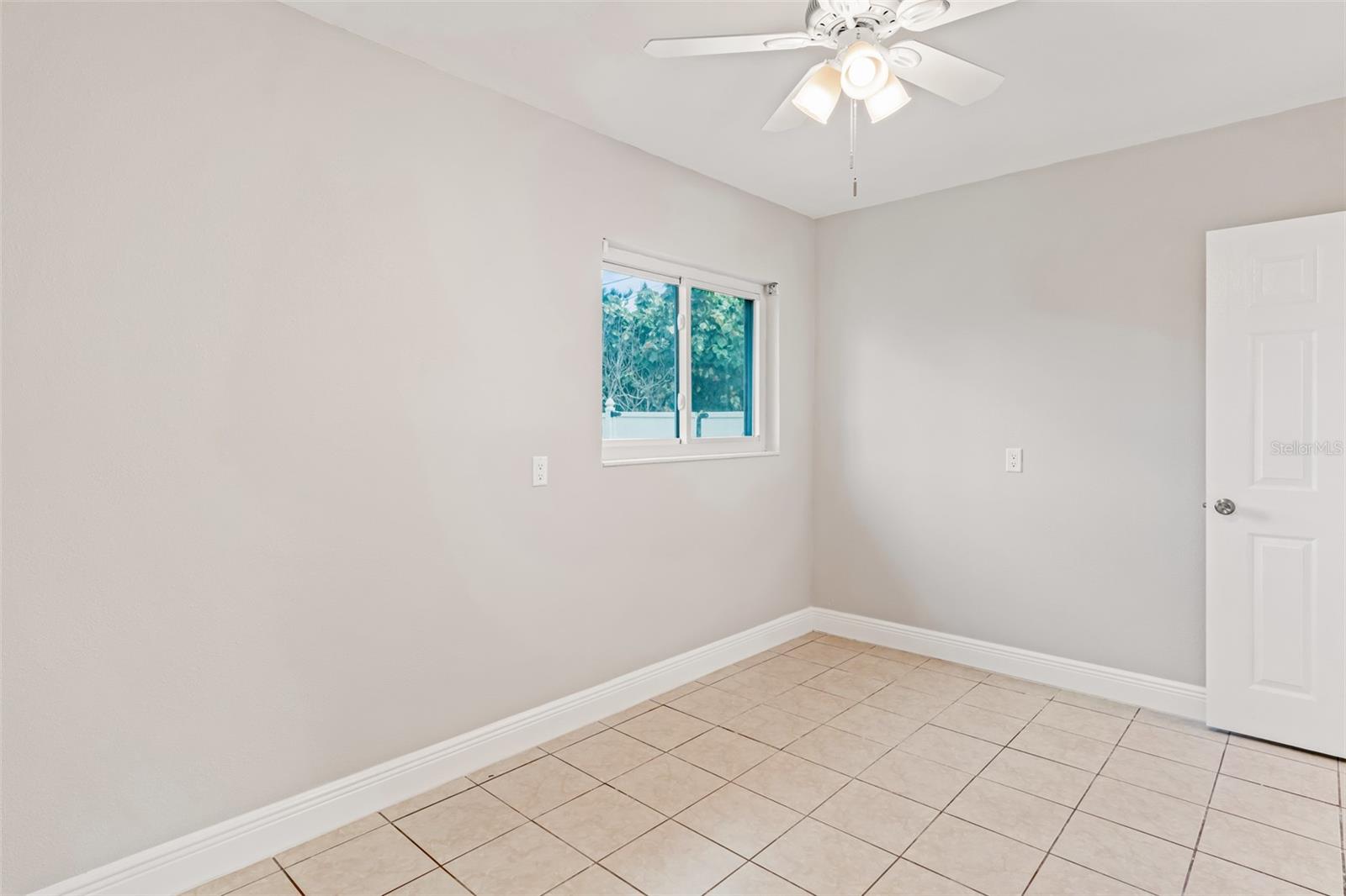 Image 21 of 27 For 211 20th Avenue B