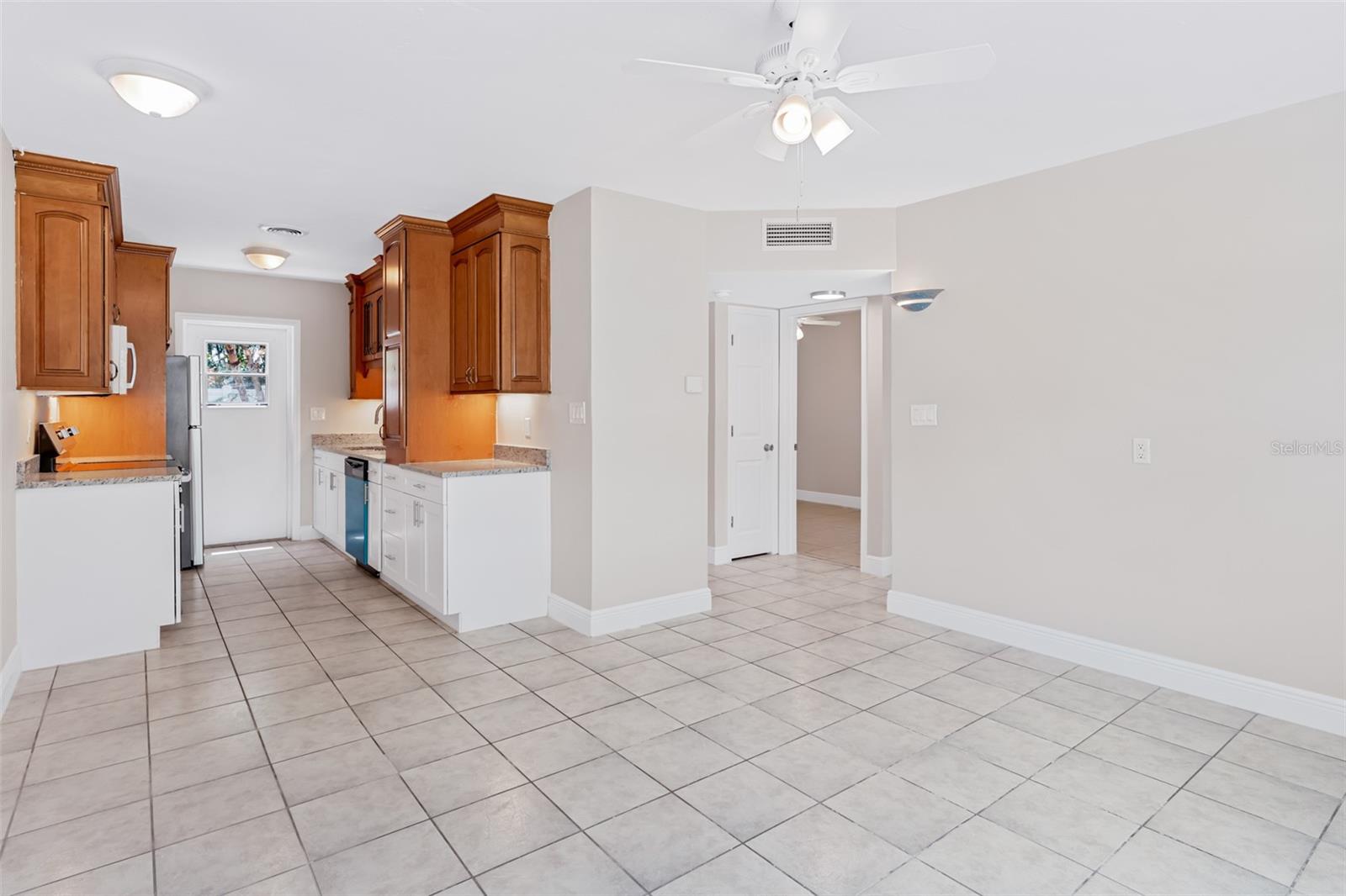Image 3 of 27 For 211 20th Avenue B