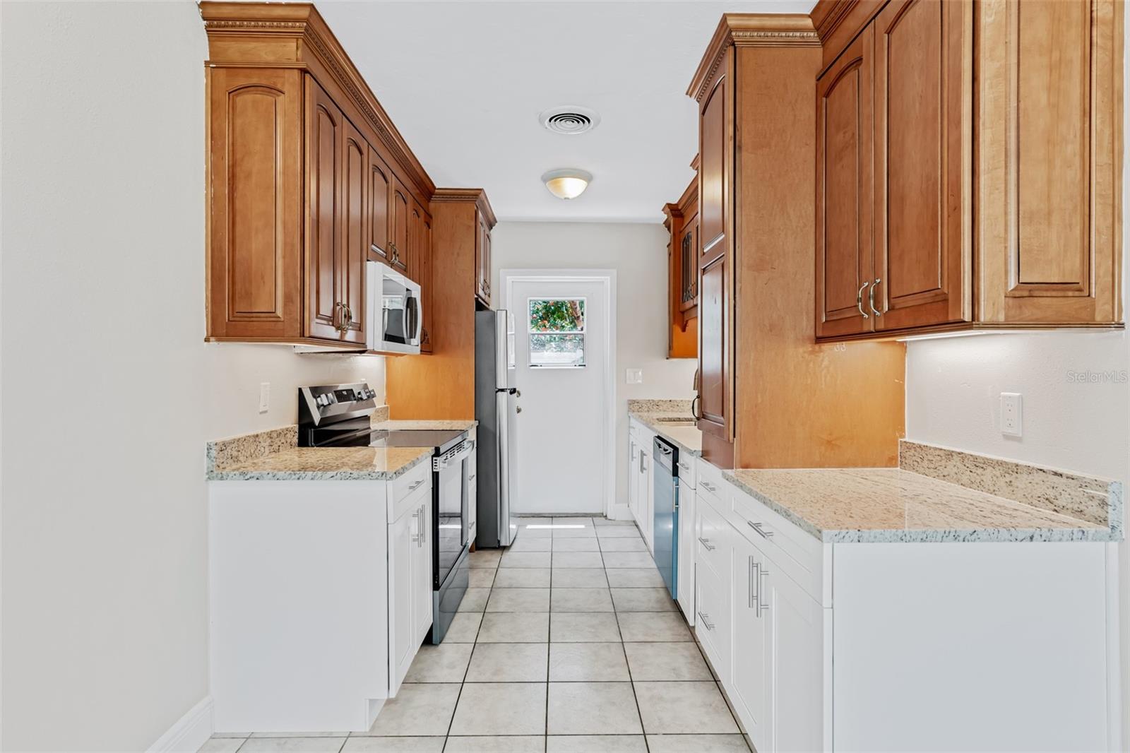 Image 5 of 27 For 211 20th Avenue B