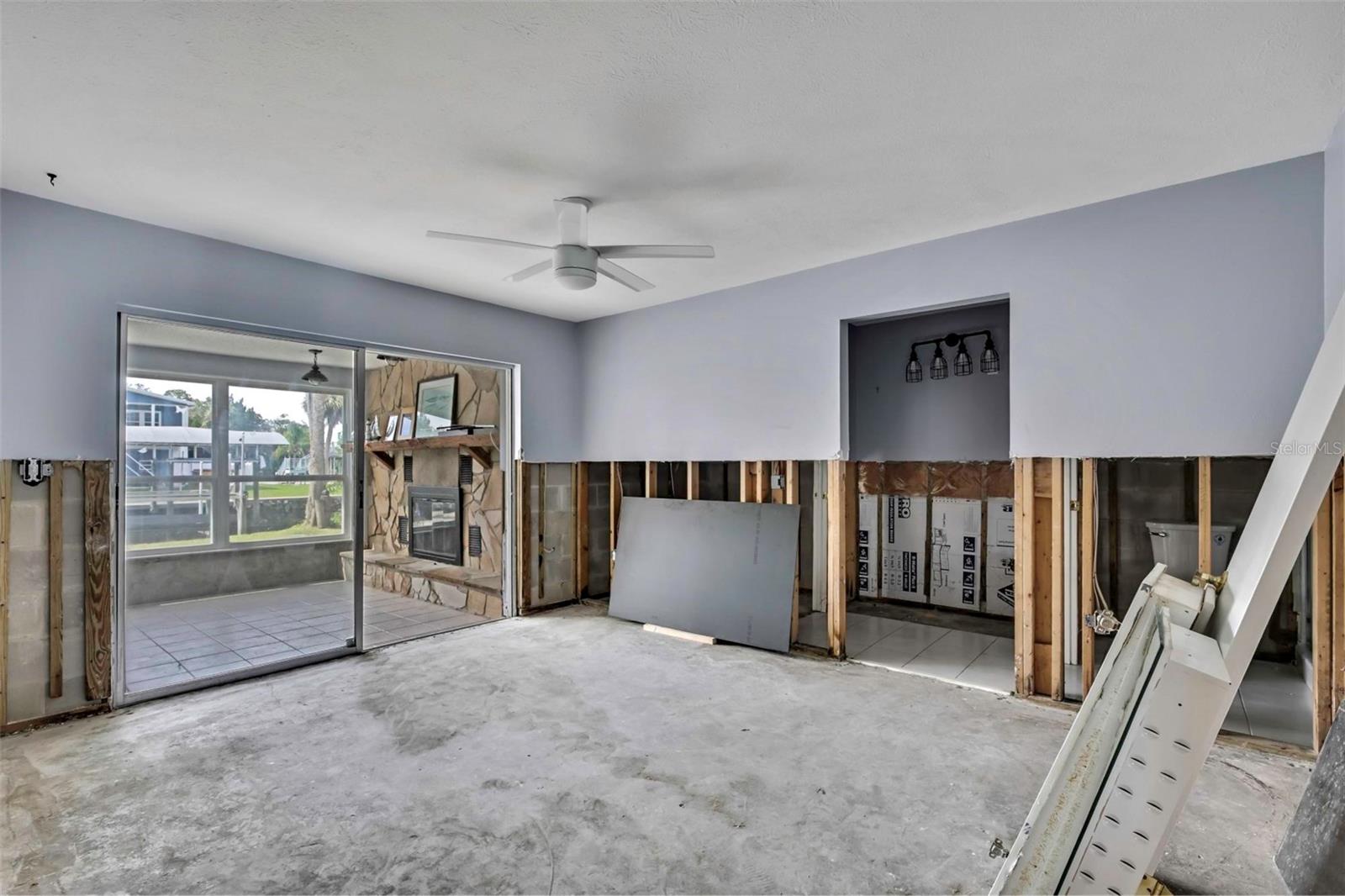 Image 17 of 64 For 11290 Coral Court