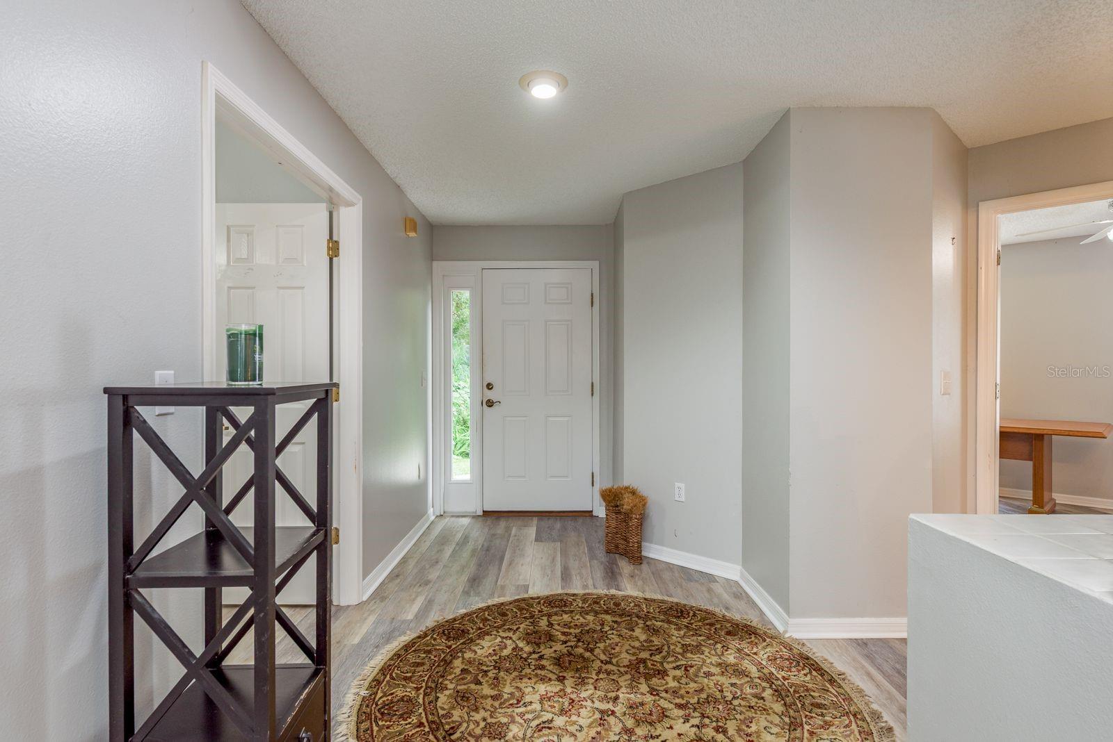 Image 4 of 29 For 813 Crestridge Drive
