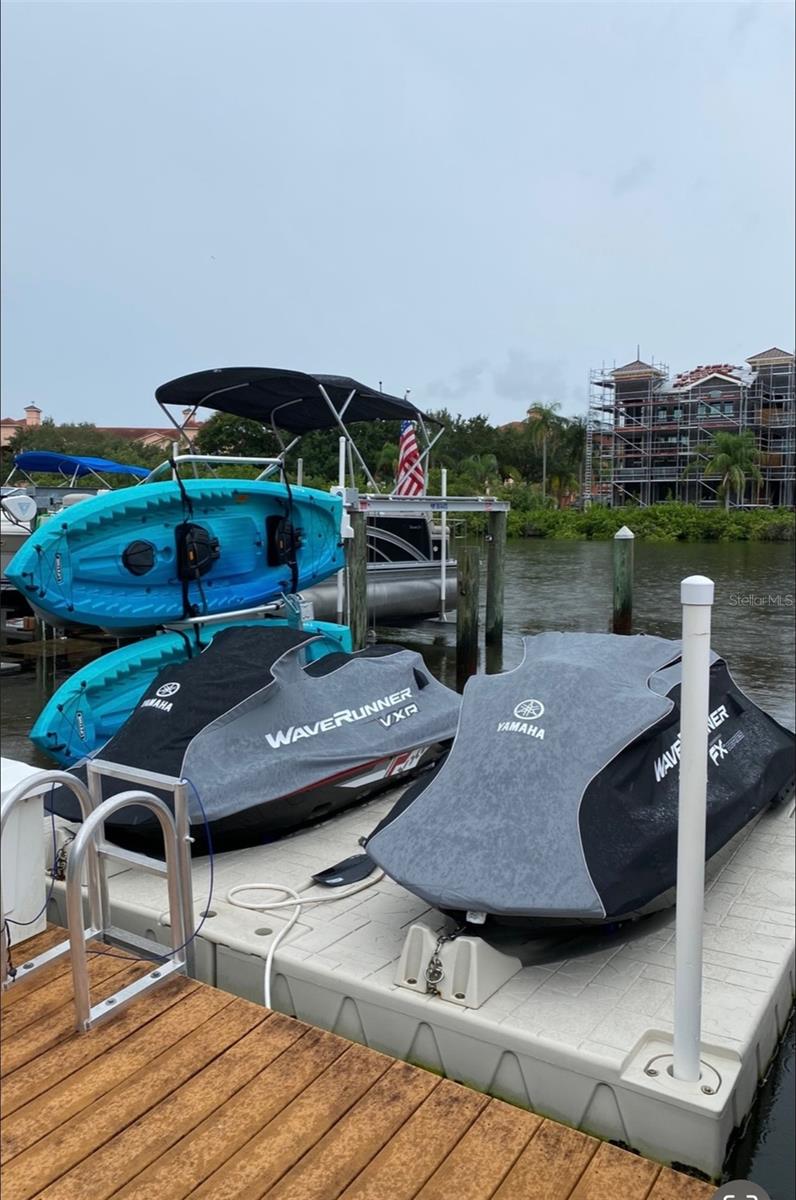 Listing photo id 0 for 2741 Via Cipriani  29