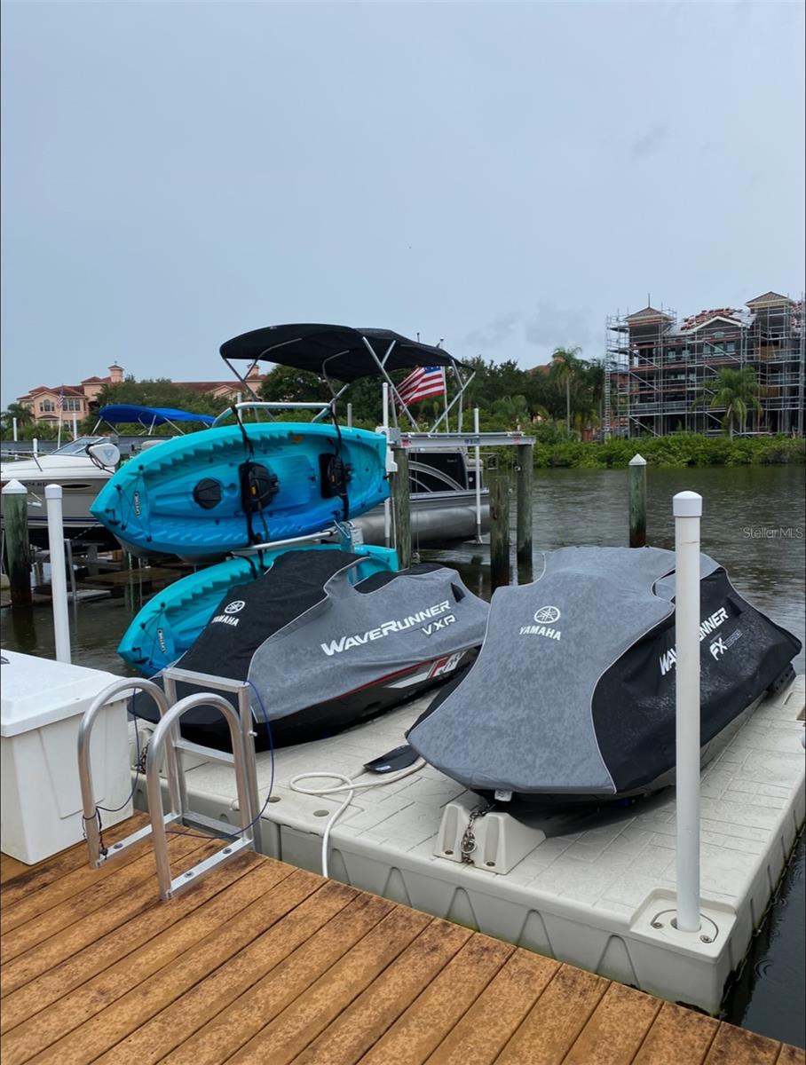 Listing photo id 1 for 2741 Via Cipriani  29