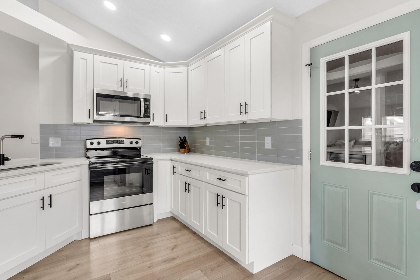 Image 14 of 39 For 12809 Millridge Forest Street