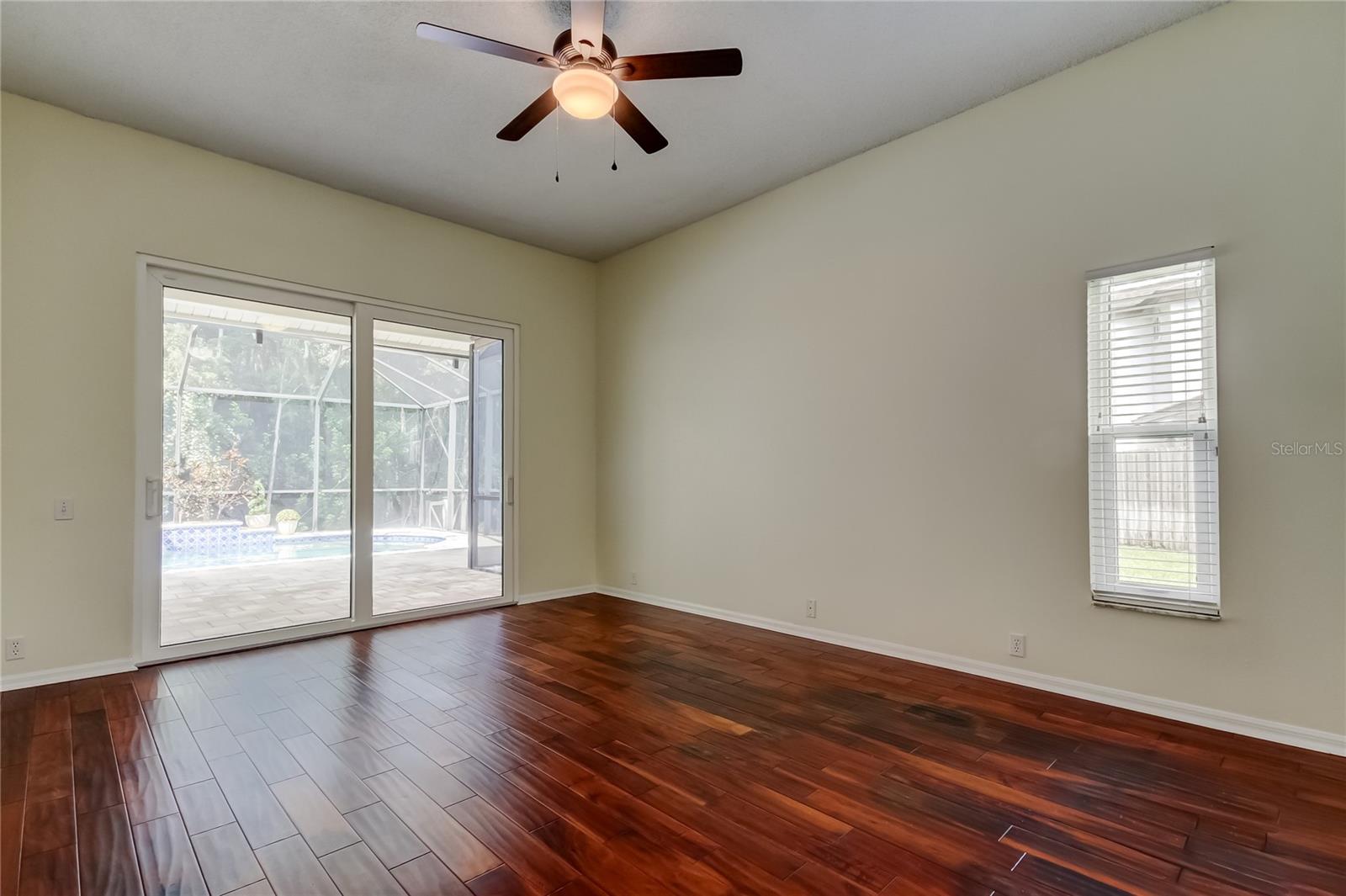 Image 16 of 76 For 965 Cobblestone Lane