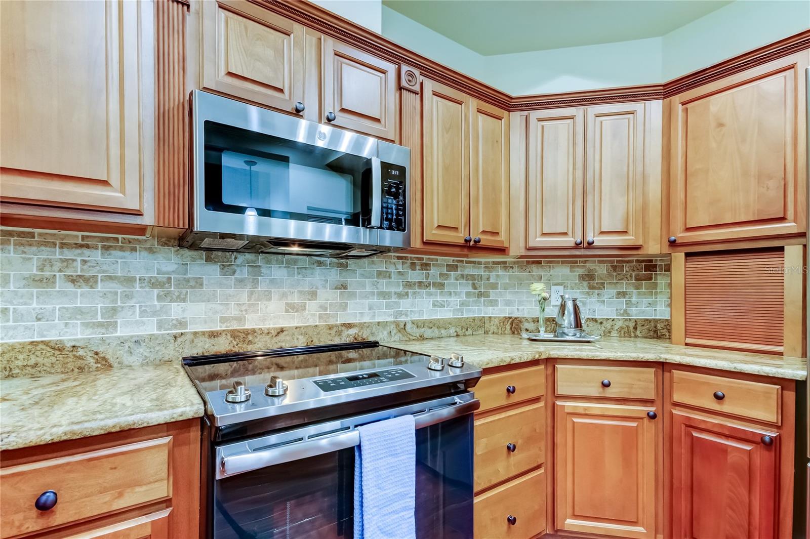 Image 31 of 76 For 965 Cobblestone Lane