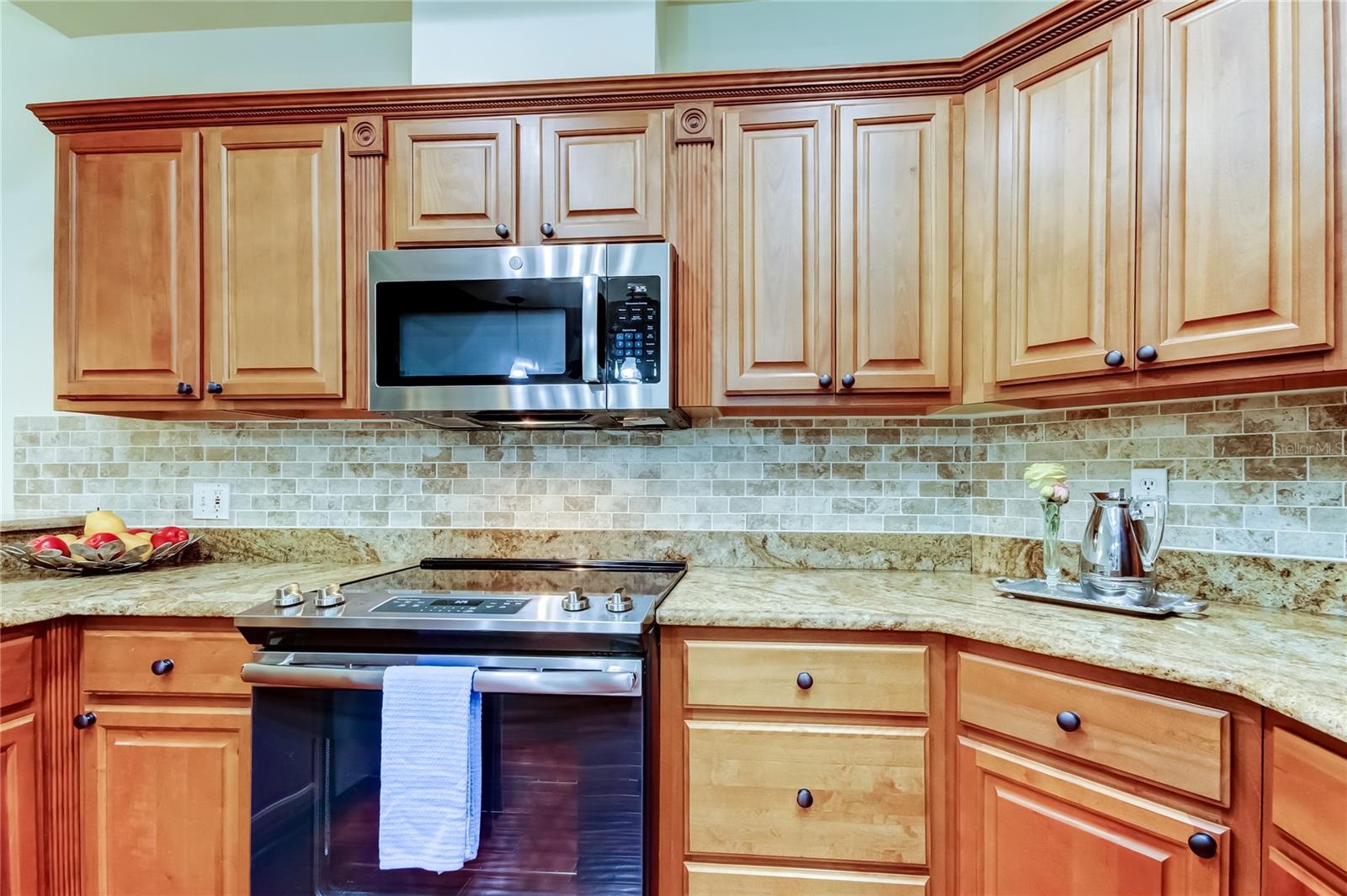Image 32 of 76 For 965 Cobblestone Lane