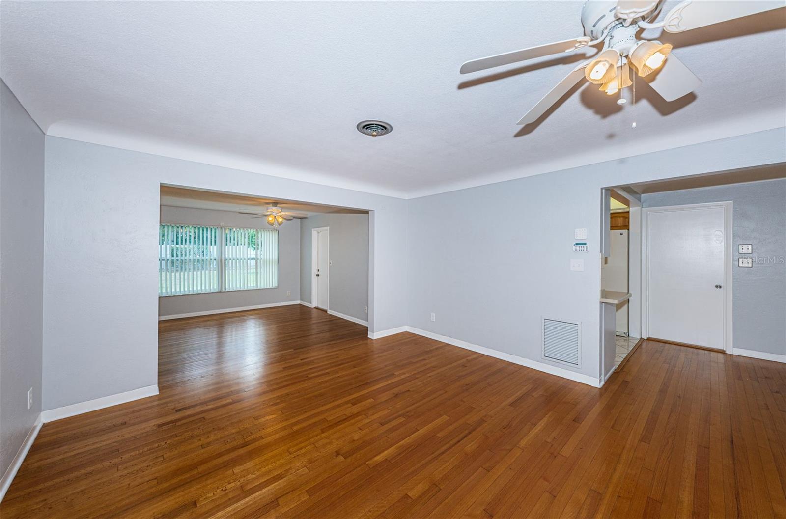 Image 11 of 42 For 2110 57th Avenue N