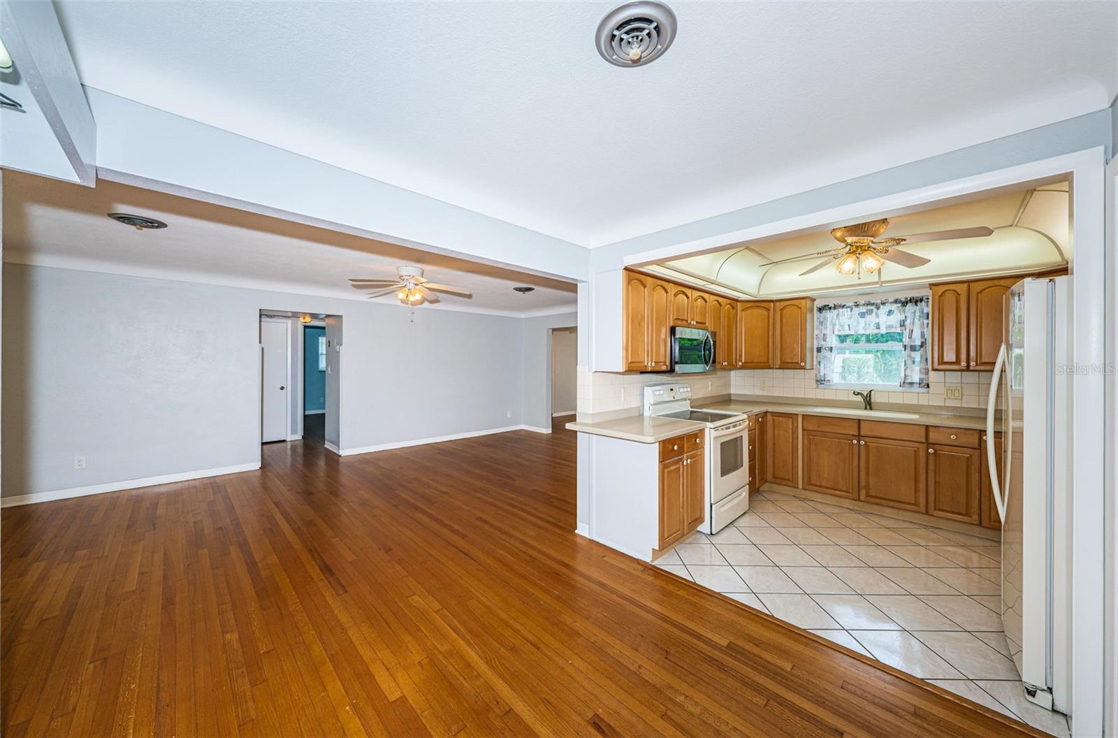 Image 21 of 42 For 2110 57th Avenue N