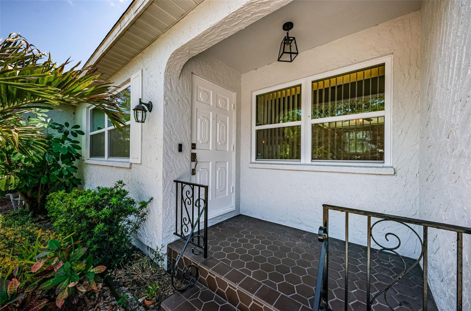 Image 3 of 42 For 2110 57th Avenue N