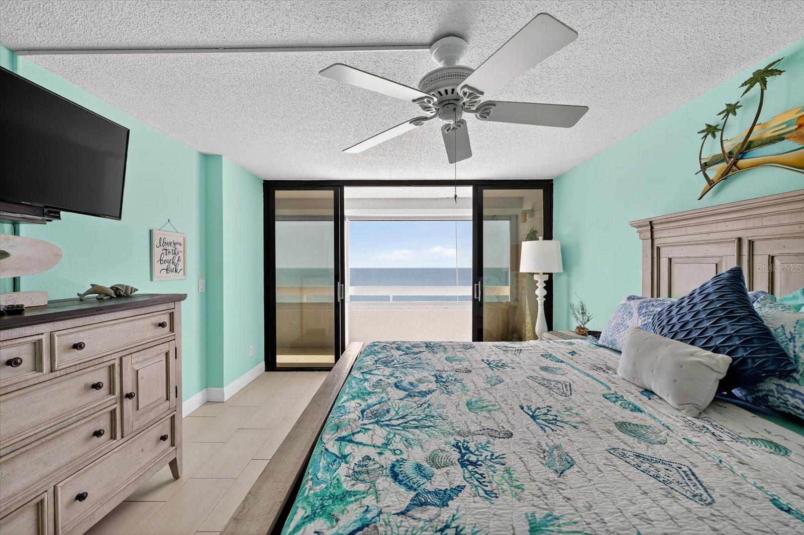 Image 16 of 43 For 17900 Gulf Boulevard 11c