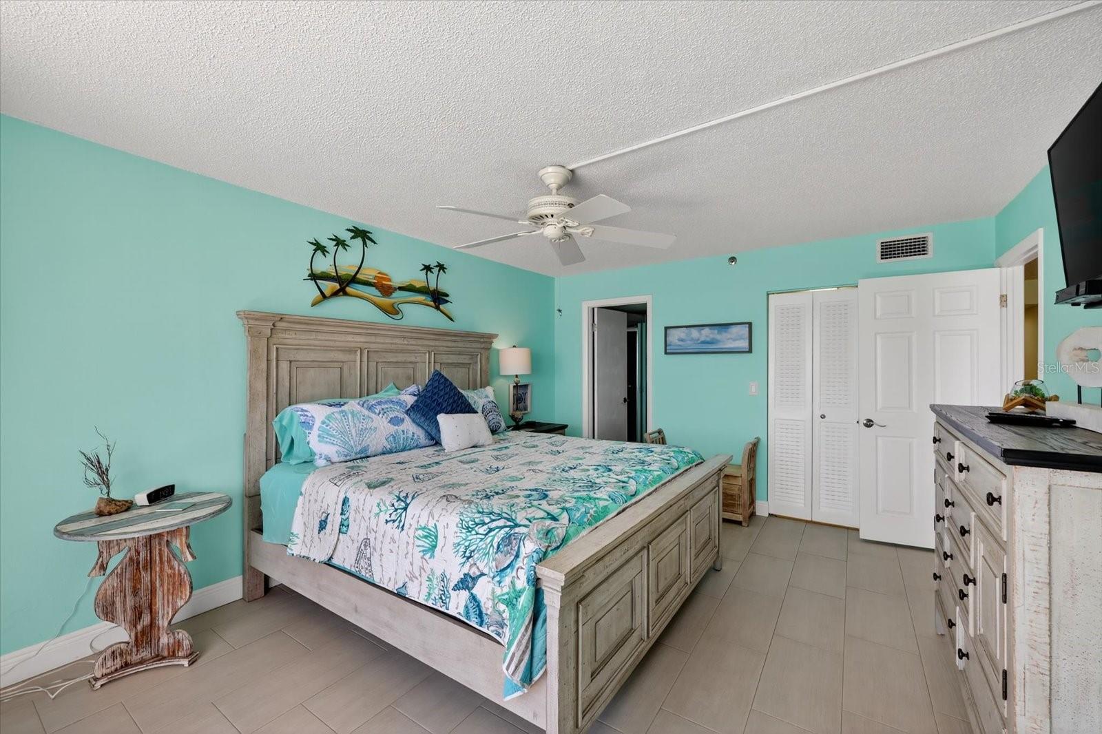 Image 17 of 43 For 17900 Gulf Boulevard 11c