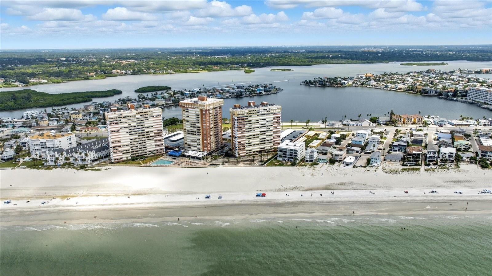 Image 34 of 43 For 17900 Gulf Boulevard 11c