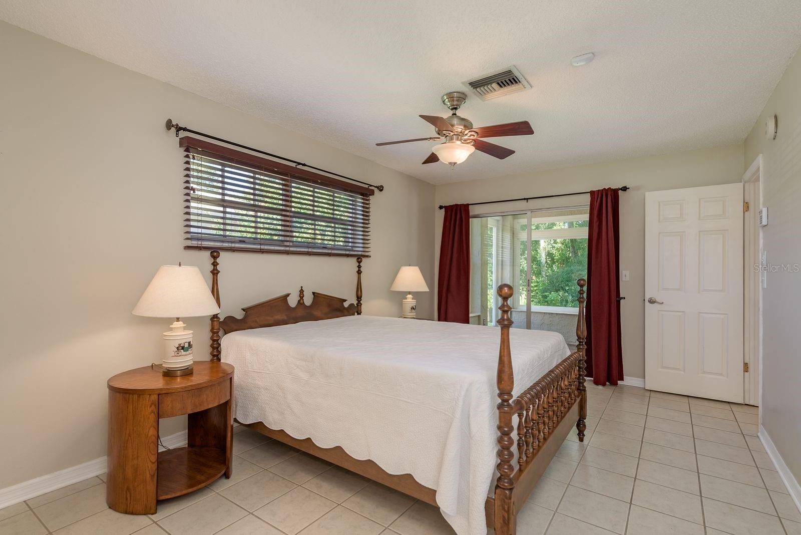 Image 18 of 49 For 2837 Longleaf Lane