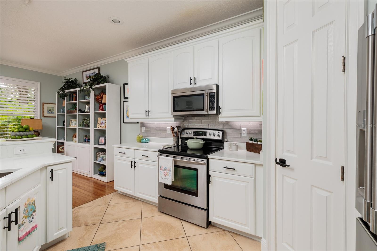 Image 11 of 45 For 190 Banyan Bay Drive