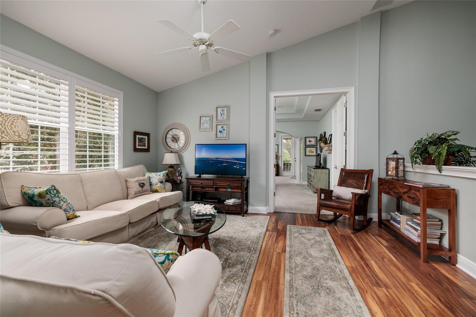 Image 16 of 45 For 190 Banyan Bay Drive