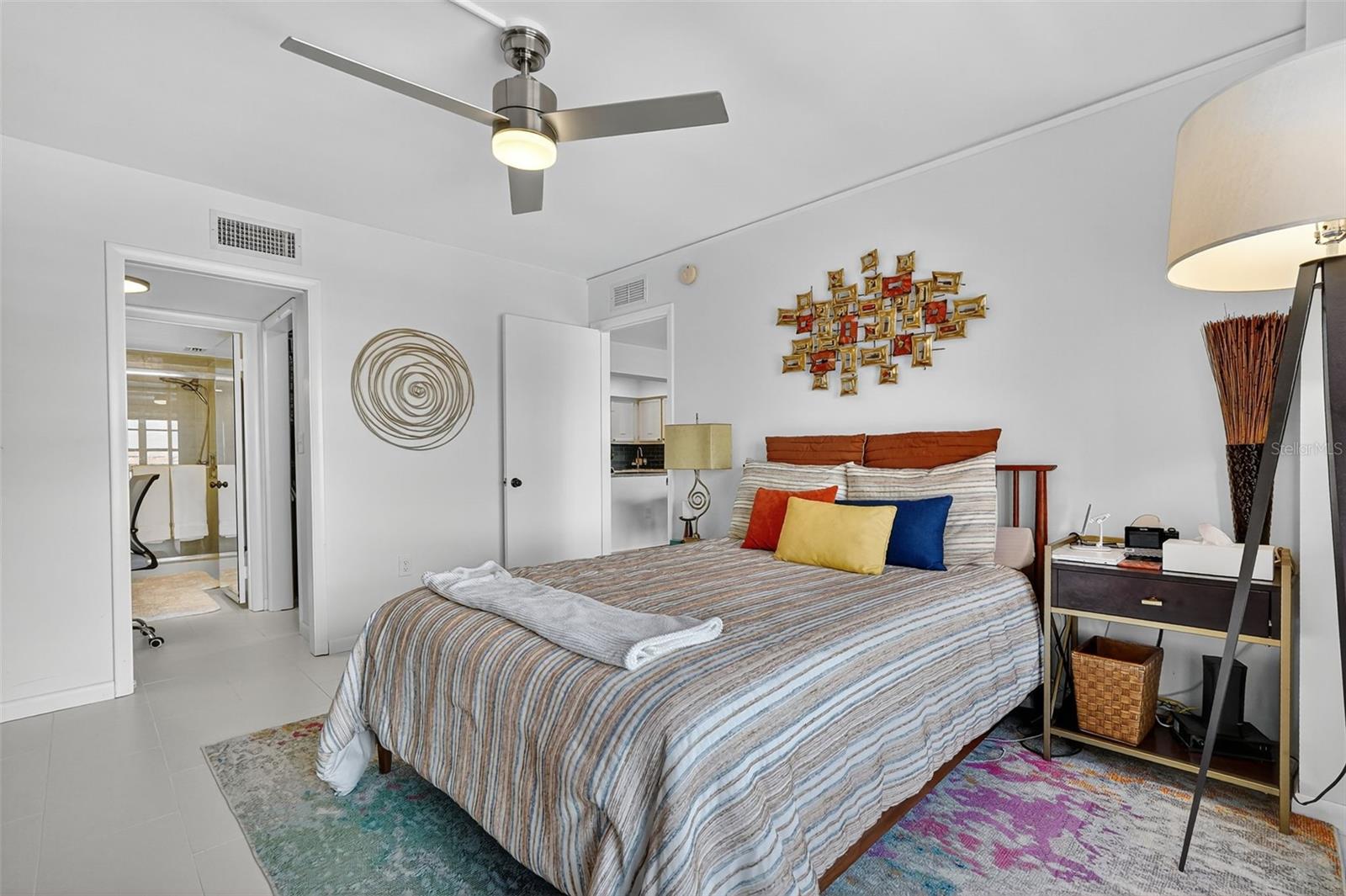 Image 14 of 25 For 4900 Brittany Drive S 909