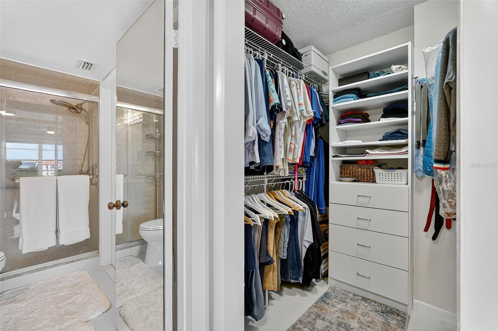 Image 16 of 25 For 4900 Brittany Drive S 909