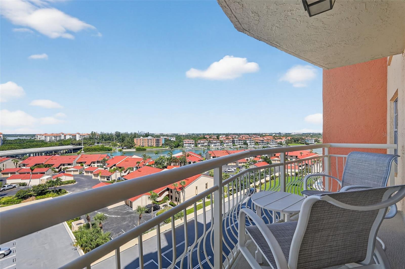 Image 19 of 25 For 4900 Brittany Drive S 909