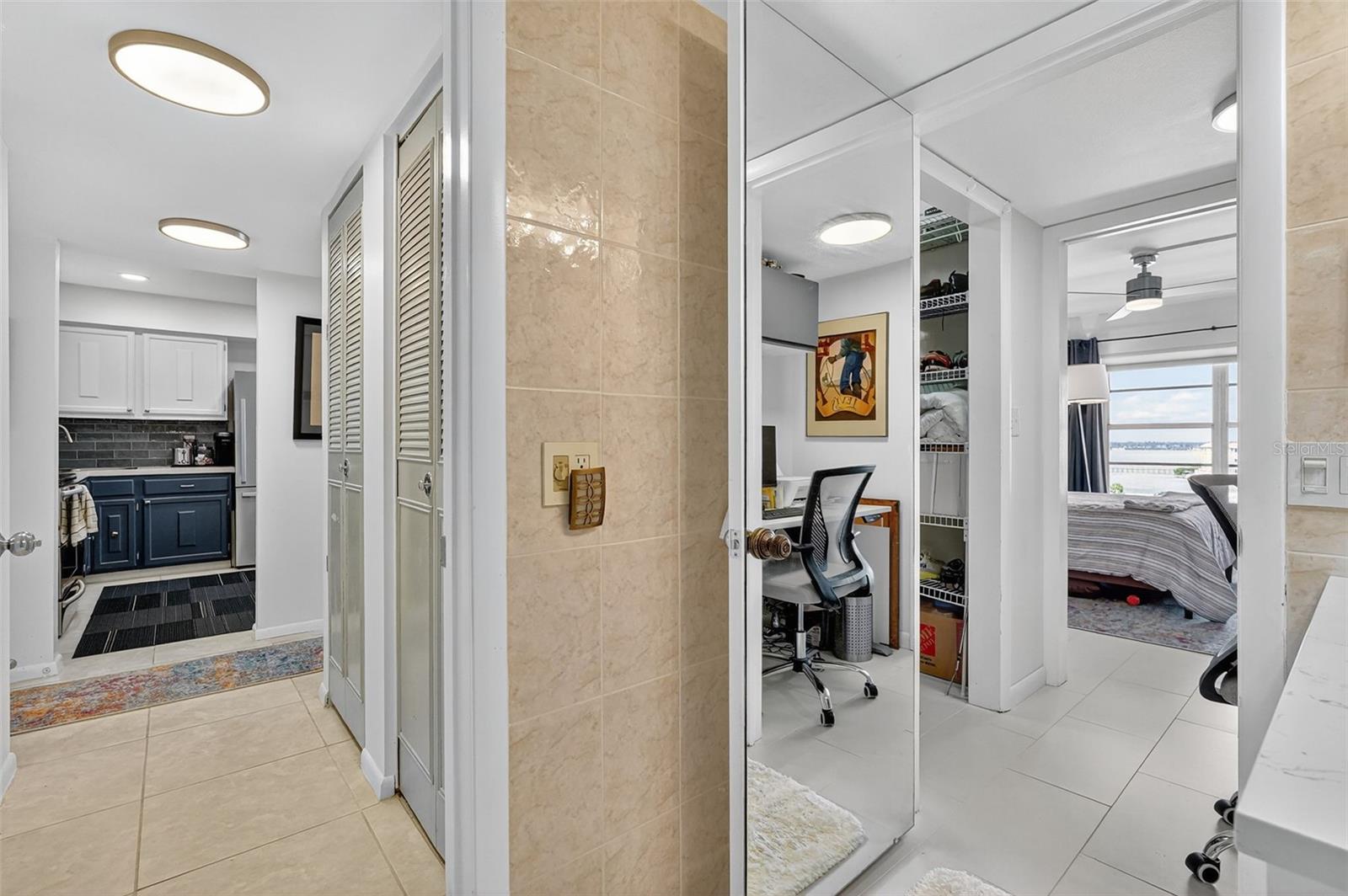 Image 20 of 25 For 4900 Brittany Drive S 909